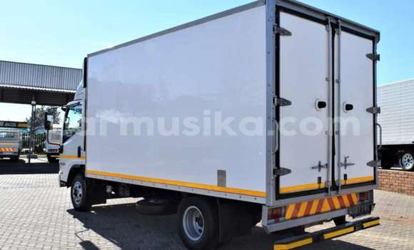 Buy Used Isuzu FTR 850 White Truck in Beitbridge in Matabeleland South Buy Used Isuzu FTR 850 White Truck in Beitbridge in Matabeleland South