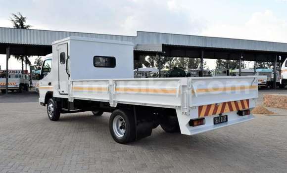 Buy Used Mitsubishi Fuso White Truck in Beitbridge in Matabeleland South Buy Used Mitsubishi Fuso White Truck in Beitbridge in Matabeleland South
