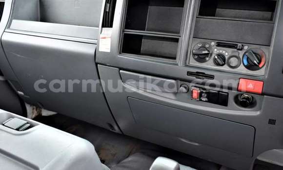 Acheter Occasion Utilitaire Isuzu FTR 850 Blanc à Beitbridge, Matabeleland South Acheter Occasion Utilitaire Isuzu FTR 850 Blanc à Beitbridge, Matabeleland South