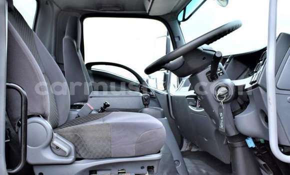 Acheter Occasion Utilitaire Isuzu FTR 850 Blanc à Beitbridge, Matabeleland South Acheter Occasion Utilitaire Isuzu FTR 850 Blanc à Beitbridge, Matabeleland South