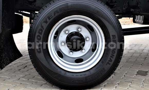 Acheter Occasion Utilitaire Isuzu FTR 850 Blanc à Beitbridge, Matabeleland South Acheter Occasion Utilitaire Isuzu FTR 850 Blanc à Beitbridge, Matabeleland South