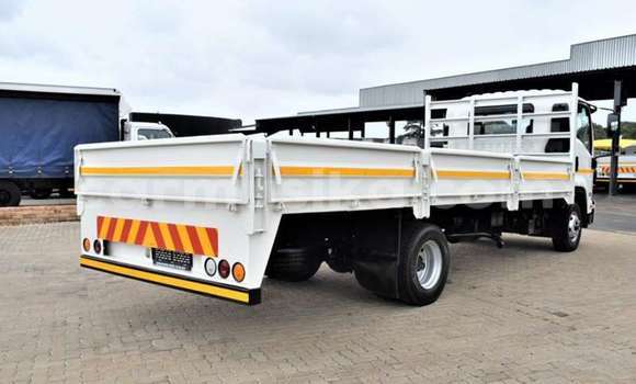 Acheter Occasion Utilitaire Isuzu FTR 850 Blanc à Beitbridge, Matabeleland South Acheter Occasion Utilitaire Isuzu FTR 850 Blanc à Beitbridge, Matabeleland South