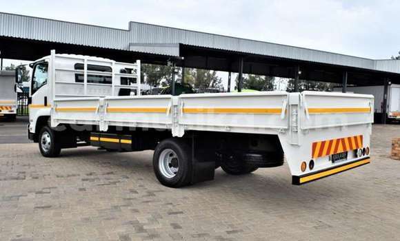 Acheter Occasion Utilitaire Isuzu FTR 850 Blanc à Beitbridge, Matabeleland South Acheter Occasion Utilitaire Isuzu FTR 850 Blanc à Beitbridge, Matabeleland South