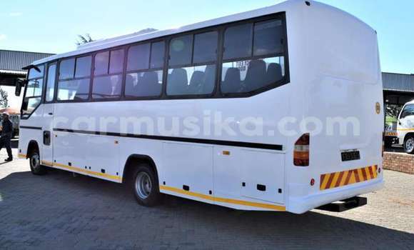 Nunua Ilio tumika Mercedes‒Benz Atego Nyeupe Lori ndani ya Beitbridge nchini Matabeleland Kusini Nunua Ilio tumika Mercedes‒Benz Atego Nyeupe Lori ndani ya Beitbridge nchini Matabeleland Kusini