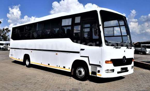 Nunua Ilio tumika Mercedes‒Benz Atego Nyeupe Lori ndani ya Beitbridge nchini Matabeleland Kusini Nunua Ilio tumika Mercedes‒Benz Atego Nyeupe Lori ndani ya Beitbridge nchini Matabeleland Kusini