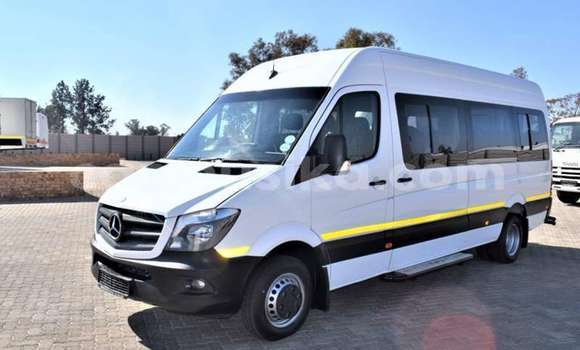 Buy Used Mercedes‒Benz Sprinter White Truck in Beitbridge in Matabeleland South