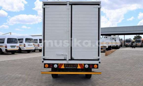 Buy Used Nissan UD White Truck in Beitbridge in Matabeleland South Buy Used Nissan UD White Truck in Beitbridge in Matabeleland South