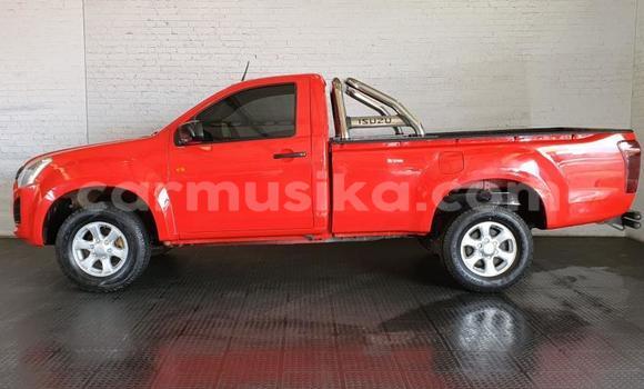 Acheter Occasion Voiture Isuzu KB Rouge à Beitbridge, Matabeleland South Acheter Occasion Voiture Isuzu KB Rouge à Beitbridge, Matabeleland South
