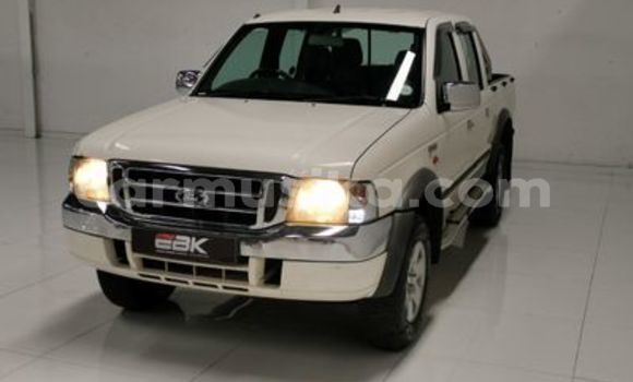 Nunua Ilio tumika Mazda B–series Nyeupe Gari ndani ya Beitbridge nchini Matabeleland Kusini Nunua Ilio tumika Mazda B–series Nyeupe Gari ndani ya Beitbridge nchini Matabeleland Kusini