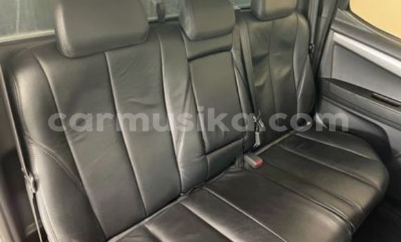 Buy Used Isuzu D–MAX White Car in Beitbridge in Matabeleland South Buy Used Isuzu D–MAX White Car in Beitbridge in Matabeleland South