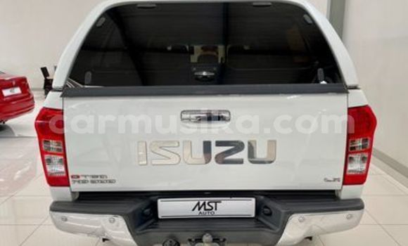 Buy Used Isuzu D–MAX White Car in Beitbridge in Matabeleland South Buy Used Isuzu D–MAX White Car in Beitbridge in Matabeleland South