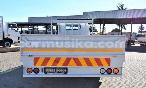 Buy Used Isuzu FTR 850 White Truck in Beitbridge in Matabeleland South Buy Used Isuzu FTR 850 White Truck in Beitbridge in Matabeleland South