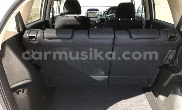 Buy Used Honda Fit White Car in Beitbridge in Matabeleland South Buy Used Honda Fit White Car in Beitbridge in Matabeleland South