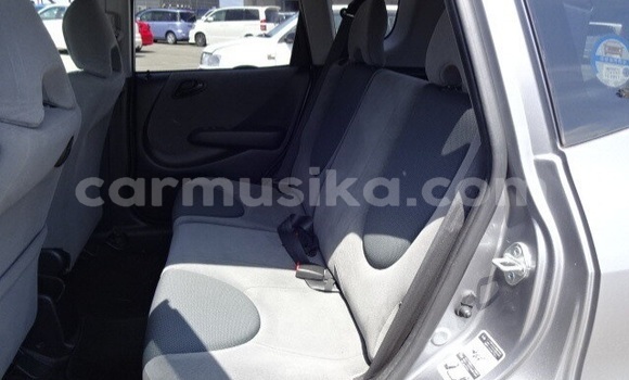 Acheter Occasion Voiture Honda Fit Gris à Beitbridge, Matabeleland South Acheter Occasion Voiture Honda Fit Gris à Beitbridge, Matabeleland South