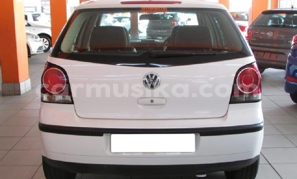 Acheter Occasion Voiture Volkswagen Polo Blanc à Beitbridge, Matabeleland South Acheter Occasion Voiture Volkswagen Polo Blanc à Beitbridge, Matabeleland South
