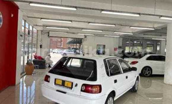 Acheter Occasion Voiture Toyota Corolla Blanc à Bulawayo, Bulawayo Acheter Occasion Voiture Toyota Corolla Blanc à Bulawayo, Bulawayo