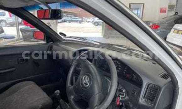 Acheter Occasion Voiture Toyota Corolla Blanc à Bulawayo, Bulawayo Acheter Occasion Voiture Toyota Corolla Blanc à Bulawayo, Bulawayo