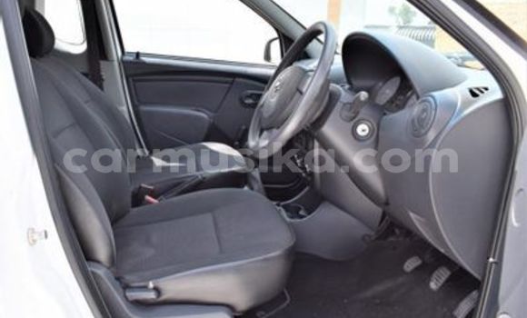 Acheter Occasion Voiture Nissan NV200 Blanc à Beitbridge, Matabeleland South Acheter Occasion Voiture Nissan NV200 Blanc à Beitbridge, Matabeleland South