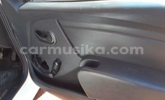 Acheter Occasion Voiture Nissan NV200 Blanc à Beitbridge, Matabeleland South Acheter Occasion Voiture Nissan NV200 Blanc à Beitbridge, Matabeleland South