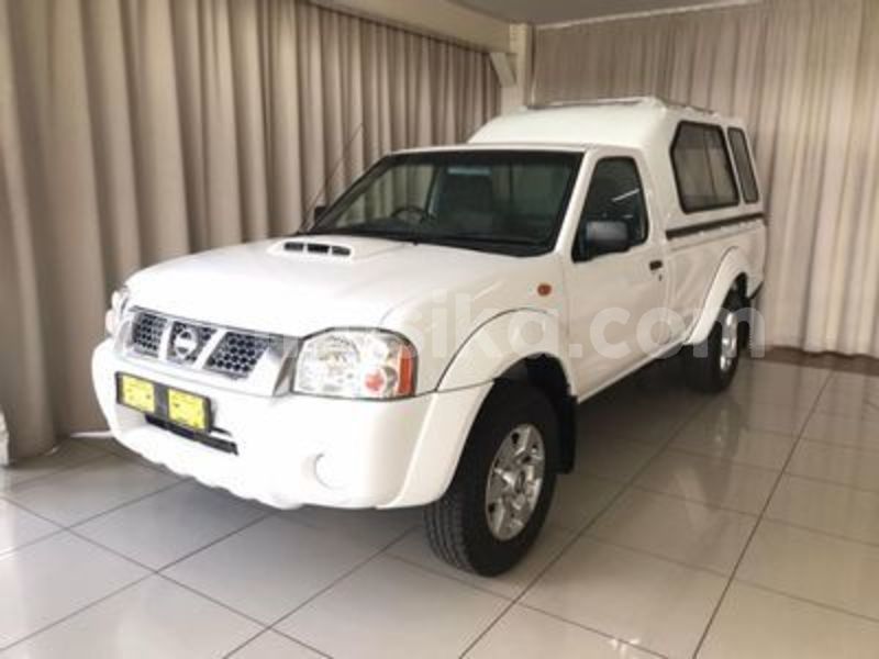 Big with watermark nissan np 300 matabeleland south beitbridge 21864