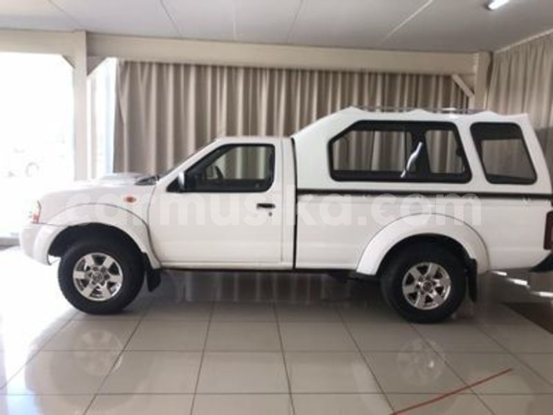 Big with watermark nissan np 300 matabeleland south beitbridge 21864