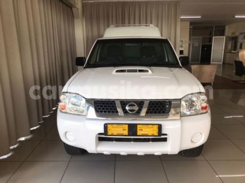 Big with watermark nissan np 300 matabeleland south beitbridge 21864