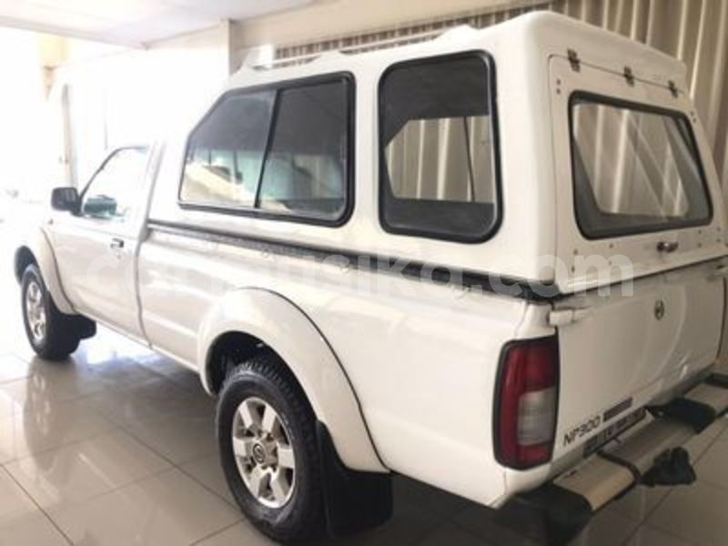 Big with watermark nissan np 300 matabeleland south beitbridge 21864