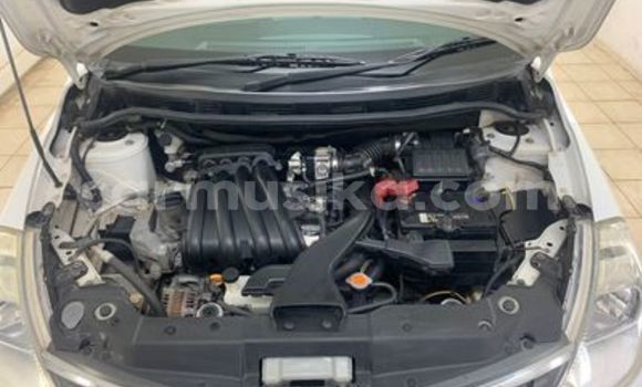 Acheter Occasion Voiture Nissan Tiida Blanc à Beitbridge, Matabeleland South Acheter Occasion Voiture Nissan Tiida Blanc à Beitbridge, Matabeleland South