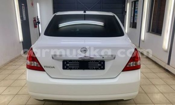 Acheter Occasion Voiture Nissan Tiida Blanc à Beitbridge, Matabeleland South Acheter Occasion Voiture Nissan Tiida Blanc à Beitbridge, Matabeleland South