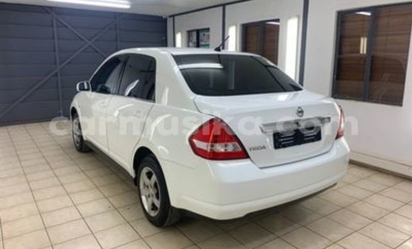 Acheter Occasion Voiture Nissan Tiida Blanc à Beitbridge, Matabeleland South Acheter Occasion Voiture Nissan Tiida Blanc à Beitbridge, Matabeleland South