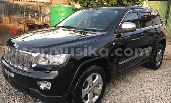 Nunua Ilio tumika Jeep Cherokee Nyeusi Gari ndani ya Harare nchini Harare