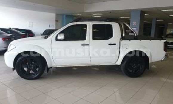 Nunua Ilio tumika Nissan Navara Nyeupe Gari ndani ya Beitbridge nchini Matabeleland Kusini Nunua Ilio tumika Nissan Navara Nyeupe Gari ndani ya Beitbridge nchini Matabeleland Kusini