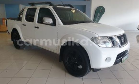 Acheter Occasion Voiture Nissan Navara Blanc à Beitbridge, Matabeleland South Acheter Occasion Voiture Nissan Navara Blanc à Beitbridge, Matabeleland South