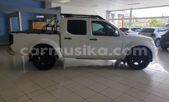 Acheter Occasion Voiture Nissan Navara Blanc à Beitbridge, Matabeleland South Acheter Occasion Voiture Nissan Navara Blanc à Beitbridge, Matabeleland South