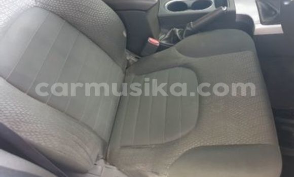 Acheter Occasion Voiture Nissan Navara Blanc à Beitbridge, Matabeleland South Acheter Occasion Voiture Nissan Navara Blanc à Beitbridge, Matabeleland South