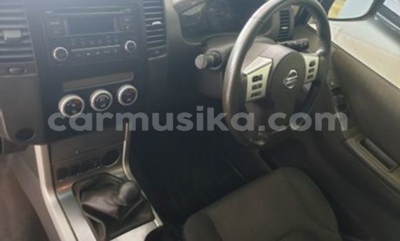 Acheter Occasion Voiture Nissan Navara Blanc à Beitbridge, Matabeleland South Acheter Occasion Voiture Nissan Navara Blanc à Beitbridge, Matabeleland South