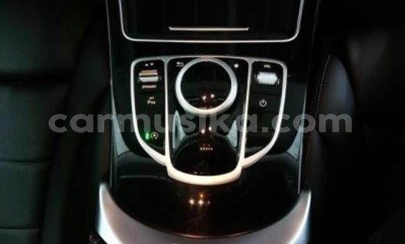 Acheter Occasion Voiture Mercedes-Benz C-Classe Gris à Beitbridge, Matabeleland South Acheter Occasion Voiture Mercedes-Benz C-Classe Gris à Beitbridge, Matabeleland South