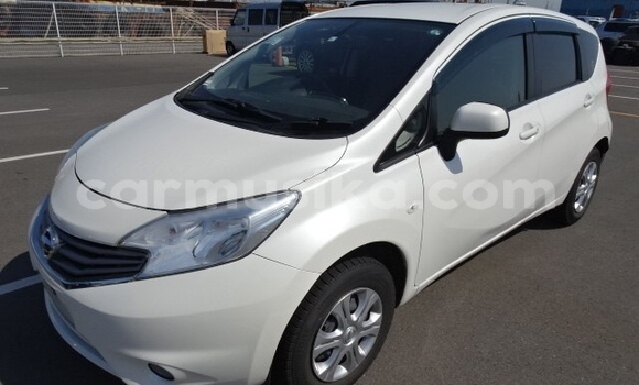 Nunua Ilio tumika Nissan Note Nyeupe Gari ndani ya Beitbridge nchini Matabeleland Kusini