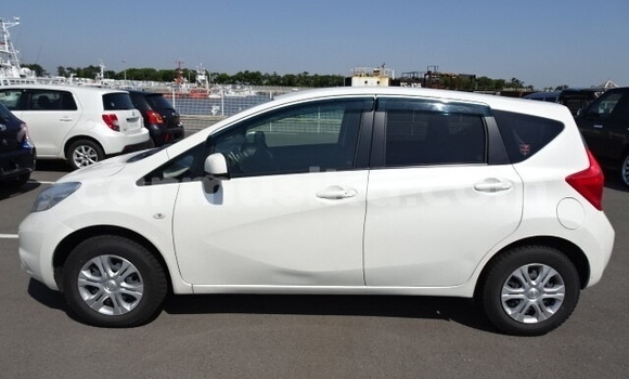 Acheter Occasion Voiture Nissan Note Blanc à Beitbridge, Matabeleland South Acheter Occasion Voiture Nissan Note Blanc à Beitbridge, Matabeleland South