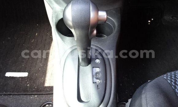 Acheter Occasion Voiture Nissan Note Blanc à Beitbridge, Matabeleland South Acheter Occasion Voiture Nissan Note Blanc à Beitbridge, Matabeleland South