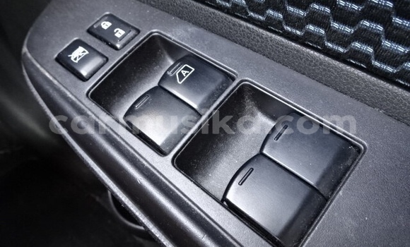 Acheter Occasion Voiture Nissan Note Blanc à Beitbridge, Matabeleland South Acheter Occasion Voiture Nissan Note Blanc à Beitbridge, Matabeleland South