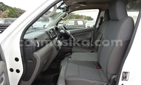 Acheter Occasion Voiture Nissan Caravan Blanc à Beitbridge, Matabeleland South Acheter Occasion Voiture Nissan Caravan Blanc à Beitbridge, Matabeleland South