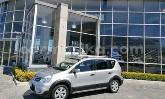 Acheter Occasion Voiture Nissan Livina Blanc à Beitbridge, Matabeleland South Acheter Occasion Voiture Nissan Livina Blanc à Beitbridge, Matabeleland South