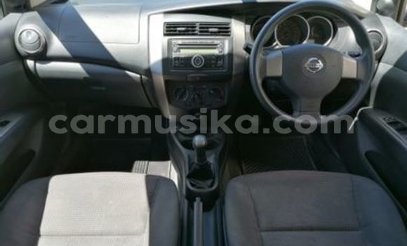 Acheter Occasion Voiture Nissan Livina Blanc à Beitbridge, Matabeleland South Acheter Occasion Voiture Nissan Livina Blanc à Beitbridge, Matabeleland South