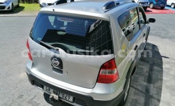 Acheter Occasion Voiture Nissan Livina Blanc à Beitbridge, Matabeleland South Acheter Occasion Voiture Nissan Livina Blanc à Beitbridge, Matabeleland South