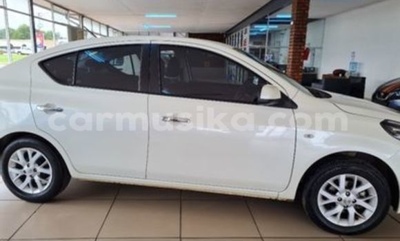 Acheter Occasion Voiture Nissan Almera Blanc à Beitbridge, Matabeleland South Acheter Occasion Voiture Nissan Almera Blanc à Beitbridge, Matabeleland South
