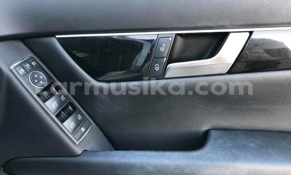 Acheter Occasion Voiture Mercedes‒Benz C–Class Gris à Harare, Harare Acheter Occasion Voiture Mercedes‒Benz C–Class Gris à Harare, Harare