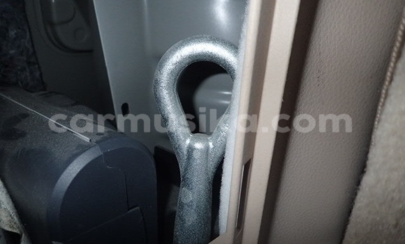 Acheter Occasion Voiture Nissan Elgrand Blanc à Beitbridge, Matabeleland South Acheter Occasion Voiture Nissan Elgrand Blanc à Beitbridge, Matabeleland South