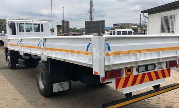 Tenga Tsaru Nissan Urvan Chena Mota in Beitbridge in Matabeleland South Tenga Tsaru Nissan Urvan Chena Mota in Beitbridge in Matabeleland South