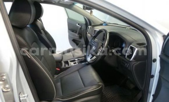 Acheter Occasion Voiture Kia Sportage Gris à Beitbridge, Matabeleland South Acheter Occasion Voiture Kia Sportage Gris à Beitbridge, Matabeleland South